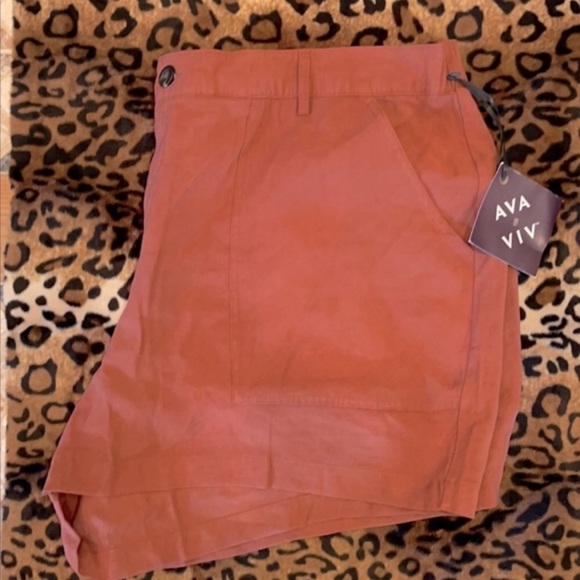 💜 5 for $25 or 3 for $28 Ava & Viv rust red shorts - Picture 1 of 8